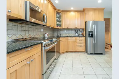 175 Soundview Drive, Port Washington, NY 11050 - Photo 8