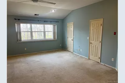 82 Lakeview Drive, Manorville, NY 11949 - Photo 14