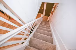 165 Cochran Pl, Valley Stream, NY 11581 - Photo 10