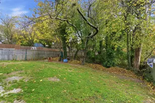 7 Cheshire St, Huntington Station, NY 11746 - Photo 12