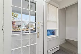 7 Cheshire St, Huntington Station, NY 11746 - Photo 2