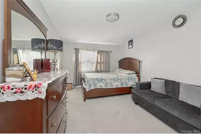 31 21st Avenue, Bay Shore, NY 11706 - Photo 16