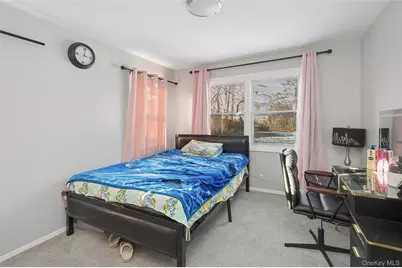 31 21st Avenue, Bay Shore, NY 11706 - Photo 20