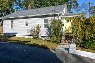 46 Continental Pl, Glen Cove, NY 11542 - Photo 2