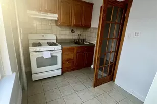 2186 Cruger Ave, Bronx, NY 10462 - Photo 8