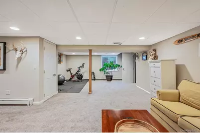 792 Frankford Road, West Babylon, NY 11704 - Photo 32