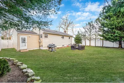 792 Frankford Road, West Babylon, NY 11704 - Photo 38