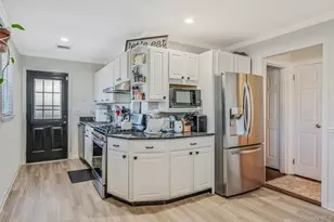 792 Frankford Rd, West Babylon, NY 11704 - Photo 14