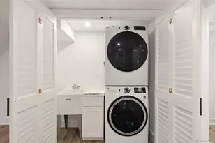 1 Lynnwood Ct, Hampton Bays, NY 11946 - Photo 28