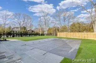 1 Lynnwood Ct, Hampton Bays, NY 11946 - Photo 32