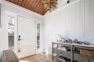 10 Cedar Ave, Southampton, NY 11968 - Photo 2