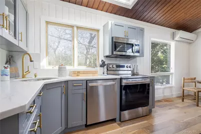 10 Cedar Avenue, Southampton, NY 11968 - Photo 6