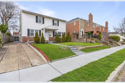 311 W Penn Street, Long Beach, NY 11561 - Photo 2