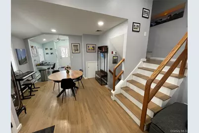 946 Manor Lane, Bay Shore, NY 11706 - Photo 6