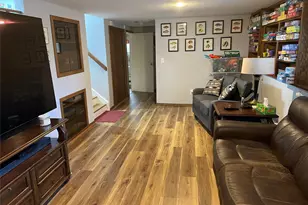 946 Manor Ln, Bay Shore, NY 11706 - Photo 24