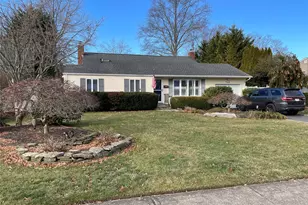 946 Manor Ln, Bay Shore, NY 11706 - Photo 42