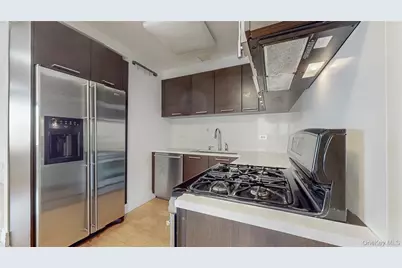 64-05 Yellowstone Boulevard #409, Forest Hills, NY 11375 - Photo 12