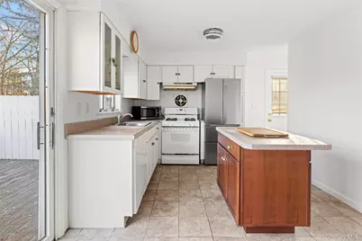 70 Buchanan Street, Pearl River, NY 10965 - Photo 18