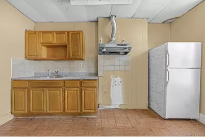 10409 94th Avenue, Ozone Park, NY 11416 - Photo 14