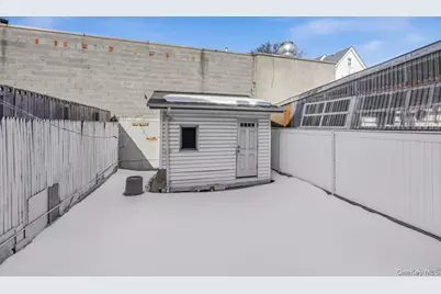 10409 94th Avenue, Ozone Park, NY 11416 - Photo 16