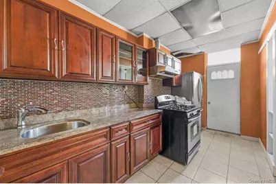 10409 94th Avenue, Ozone Park, NY 11416 - Photo 6