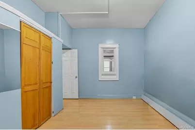 10409 94th Avenue, Ozone Park, NY 11416 - Photo 4