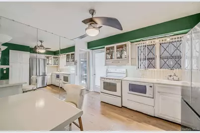 18 Amapola Lane, Kings Park, NY 11754 - Photo 18