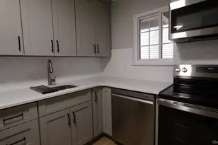 422 Fox Run Ln, Carmel, NY 10512 - Photo 2