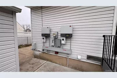 493 Kell Place, Seaford, NY 11783 - Photo 34