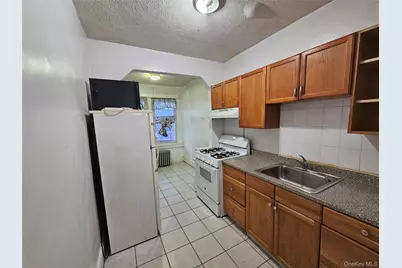 17719 Troutville Rd, Jamaica, NY 11434 - Photo 4