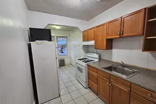 177-19 Troutville Rd, Jamaica, NY 11434 - Photo 4