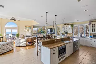 3172 Sound Ave, Riverhead, NY 11901 - Photo 12