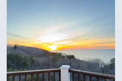 3172 Sound Avenue, Riverhead, NY 11901 - Photo 36