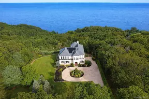 3172 Sound Ave, Riverhead, NY 11901 - Photo 2