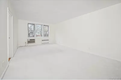 4 Sadore Lane #5G, Yonkers, NY 10710 - Photo 2