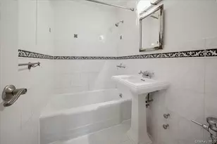 4 Sadore Ln, Yonkers, NY 10710 - Photo 12