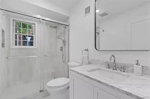 17 Entrance Rd, East Hills, NY 11577 - Photo 20