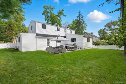 17 Entrance Road, East Hills, NY 11577 - Photo 28