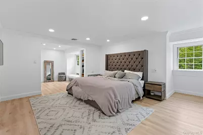 17 Entrance Road, East Hills, NY 11577 - Photo 22