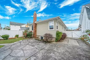 137 Charles St, Lynbrook, NY 11563 - Photo 32