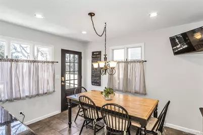 14 Hawthorne Street, Lynbrook, NY 11563 - Photo 12