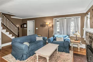 14 Hawthorne St, Lynbrook, NY 11563 - Photo 4