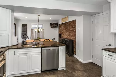 14 Hawthorne Street, Lynbrook, NY 11563 - Photo 10