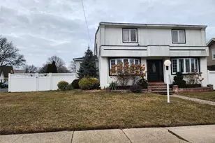 883 McKenna Ave, Baldwin, NY 11510 - Photo 2