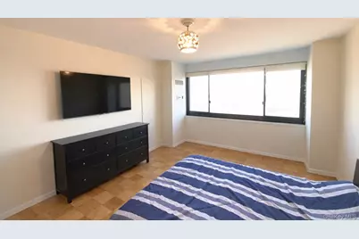 27110 Grand Central Parkway #1V, Floral Park, NY 11005 - Photo 14