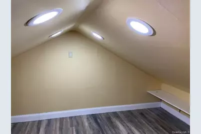 255-25 74th Avenue #2nd fl, Glen Oaks, NY 11004 - Photo 6