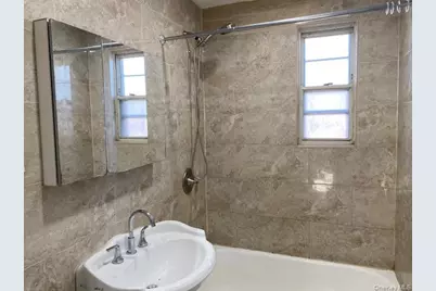 255-25 74th Avenue #2nd fl, Glen Oaks, NY 11004 - Photo 16