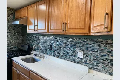 255-25 74th Avenue #2nd fl, Glen Oaks, NY 11004 - Photo 8