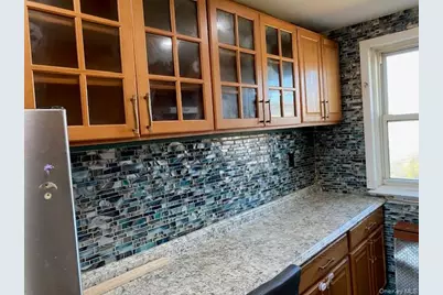 255-25 74th Avenue #2nd fl, Glen Oaks, NY 11004 - Photo 12