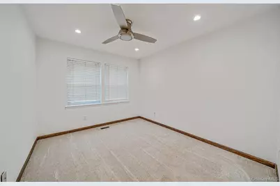 103 Northwood Court, Bayport, NY 11705 - Photo 10